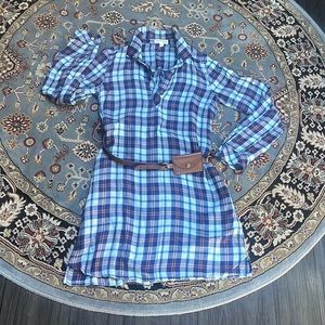 This is the softest dress flannel Med perfect condition